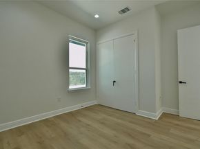 7706 Dakota CIR, Lago Vista TX 78645