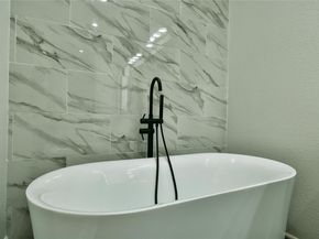 7706 Dakota CIR, Lago Vista TX 78645