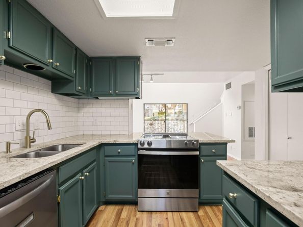 1135 Barton Hills DR 138, Austin TX 78704