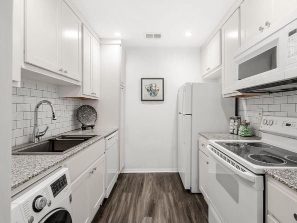 8210 Bent Tree RD 118, Austin TX 78759