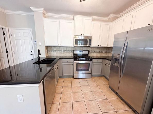 8518 Cahill DR 19, Austin TX 78729