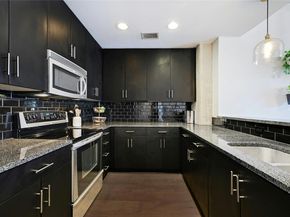 360 Nueces ST 1809, Austin TX 78701