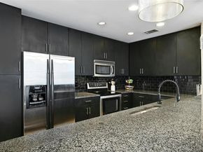 360 Nueces ST 1809, Austin TX 78701