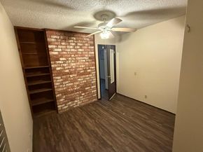 907 E Meadowmere LN, Austin TX 78758