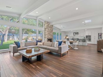 412 Ridgewood RD