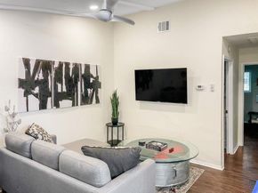 6100 Calmar CV, Austin TX 78721