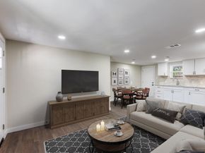 1118 Spur ST, Austin TX 78721