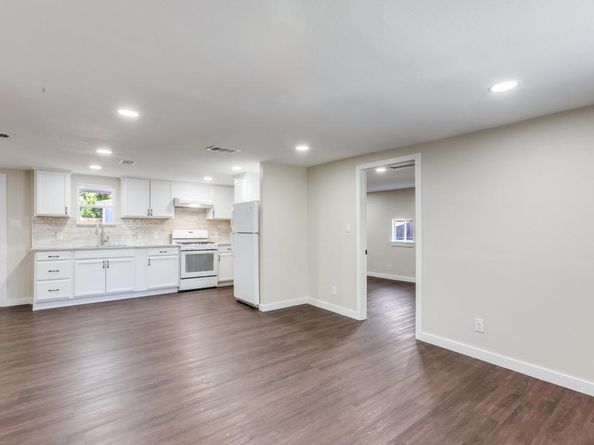 1118 Spur ST, Austin TX 78721