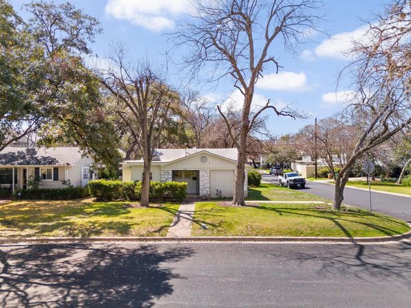 3207 Bridle PATH, Austin TX 78703