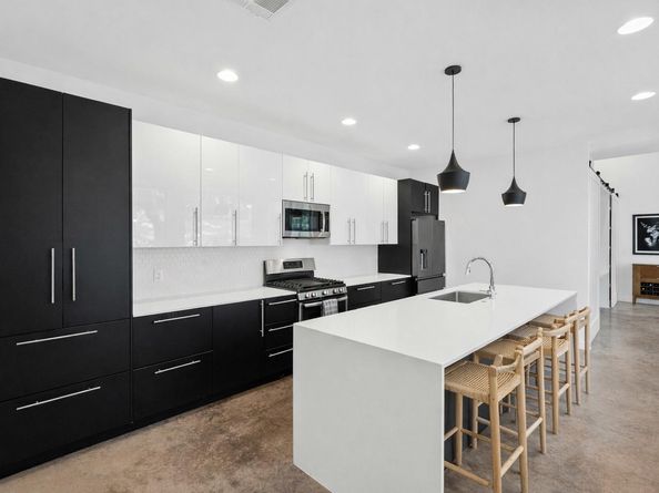 1005 Cardinal LN B, Austin TX 78704