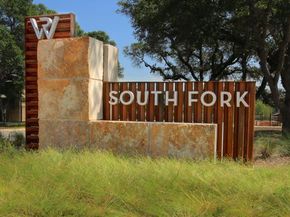 405 Texas Sky DR, Georgetown TX 78628