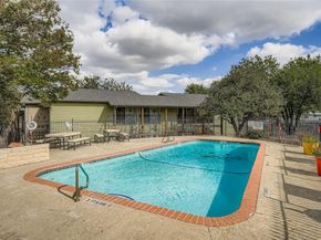 2124 Burton DR 149, Austin TX 78741
