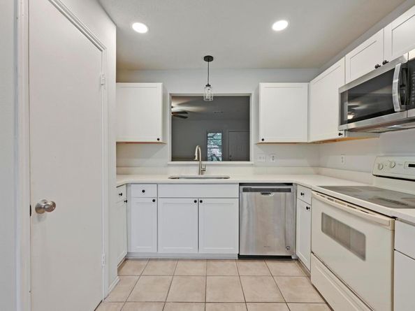 1815 River Crossing CIR A, Austin TX 78741