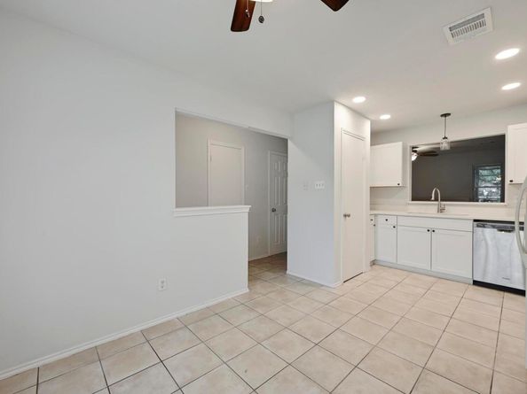 1815 River Crossing CIR A, Austin TX 78741