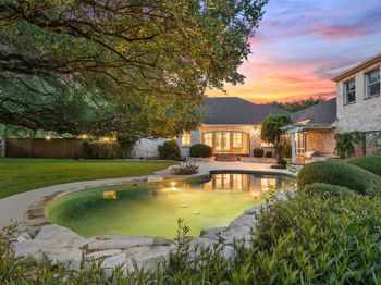 127 Roberts CIR