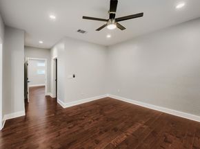 1126 Lott Ave B, Austin TX 78721
