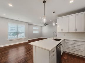 1126 Lott Ave B, Austin TX 78721