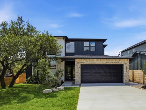 18303 Lake Oaks DR, Jonestown TX 78645