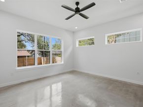 18303 Lake Oaks DR, Jonestown TX 78645