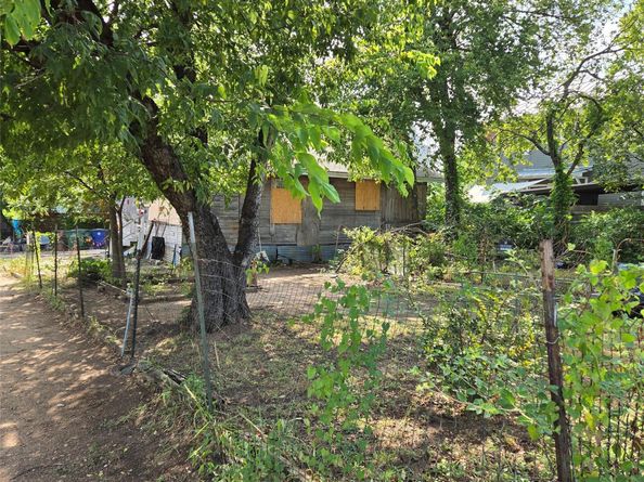 2603 E 14th ST, Austin TX 78702
