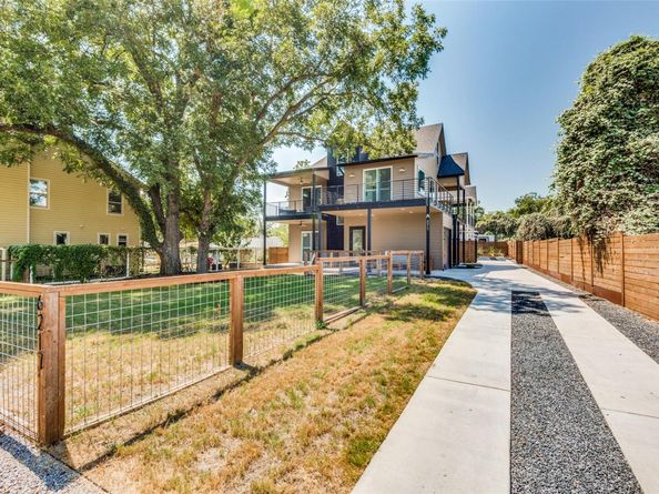 6217 Clovis ST A, Austin TX 78741