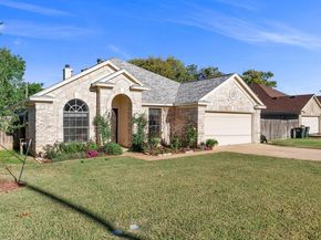 302 Debora DR, Georgetown TX 78628