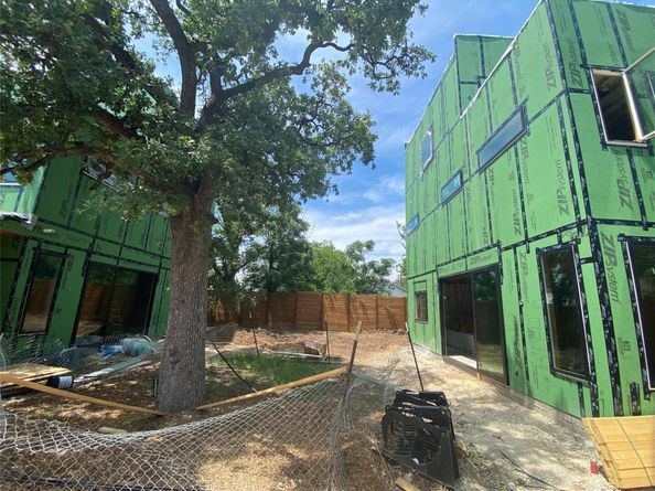 1175 Navasota ST 1, Austin TX 78702