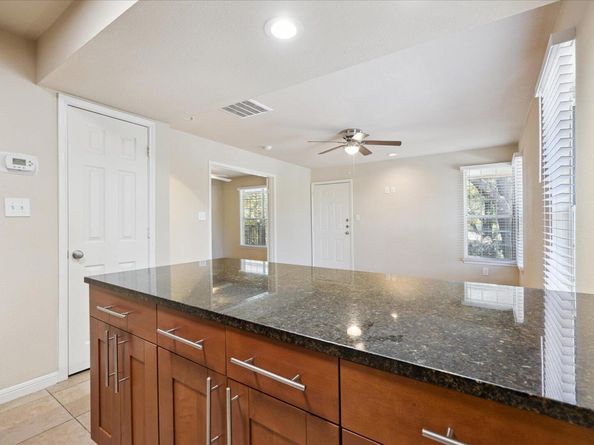 7685 Northcross DR 1024, Austin TX 78757
