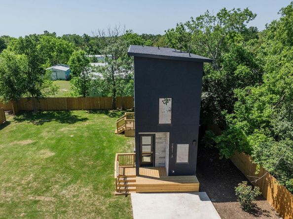 2611 Davis LN 2, Austin TX 78745