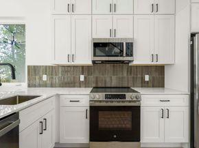 2611 Davis LN 2, Austin TX 78745
