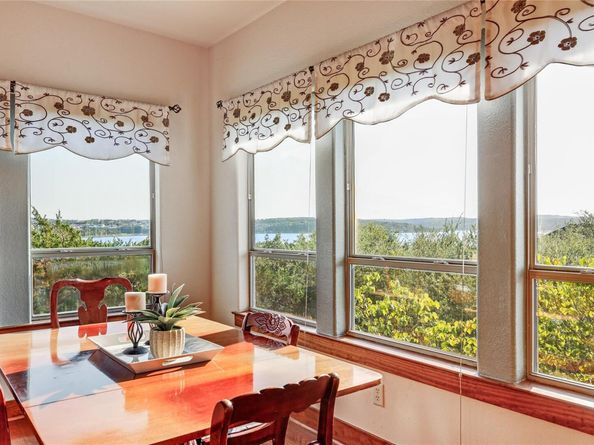 700 Augusta CIR N, Point Venture TX 78645