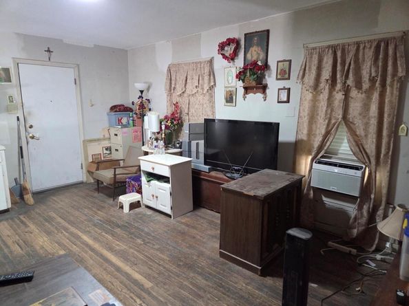 900 E 53rd ST, Austin TX 78751