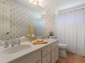 123 Clubhouse DR, Lakeway TX 78734