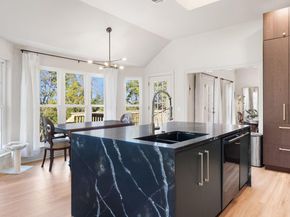 123 Clubhouse DR, Lakeway TX 78734