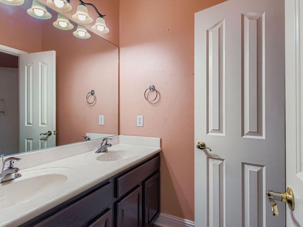 7517 Seneca Falls LOOP, Austin TX 78739