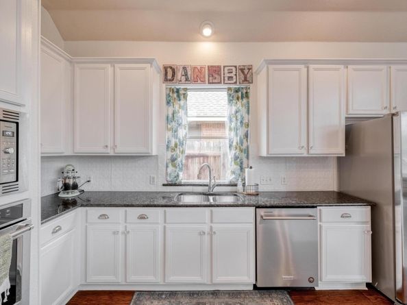 16809 Willow Oak LN, Round Rock TX 78681