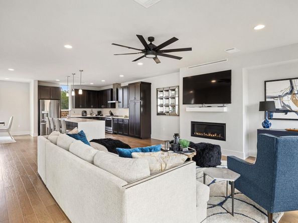 7921 Floracita LN 26, Austin TX 78735
