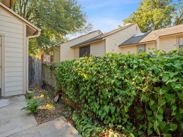 3801 Menchaca RD 31, Austin TX 78704