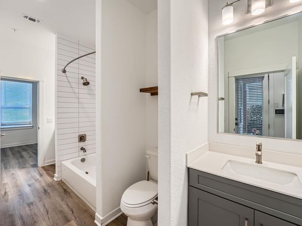 3213 Zach Scott ST, Austin TX 78723
