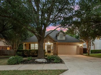 2013 Inverness DR