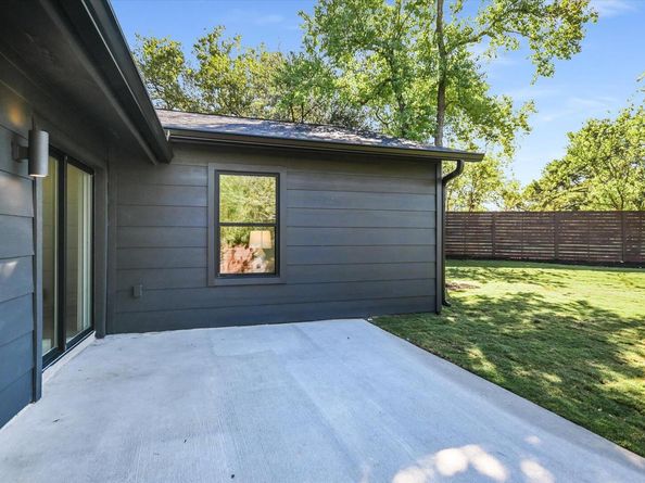 2401 Rogge LN, Austin TX 78723