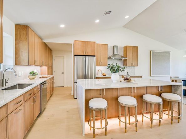 2401 Rogge LN, Austin TX 78723