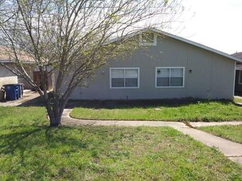 6711 Sandshof DR