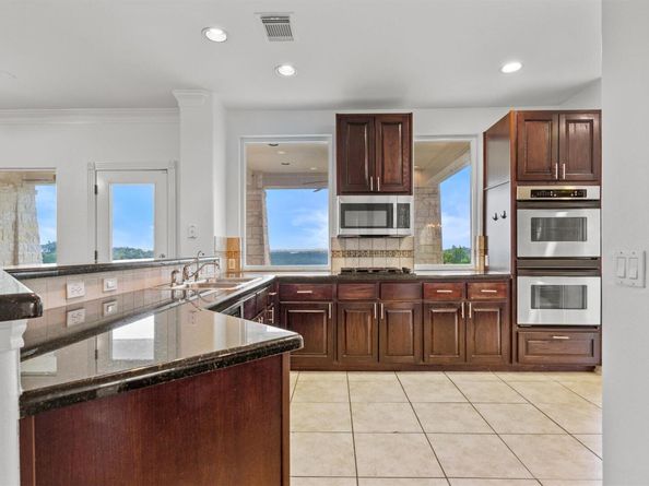 5724 Brittlyns CT, Austin TX 78730