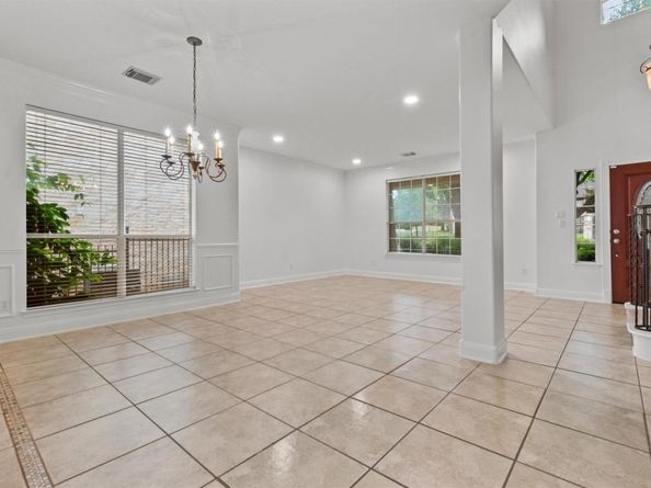 5724 Brittlyns CT, Austin TX 78730