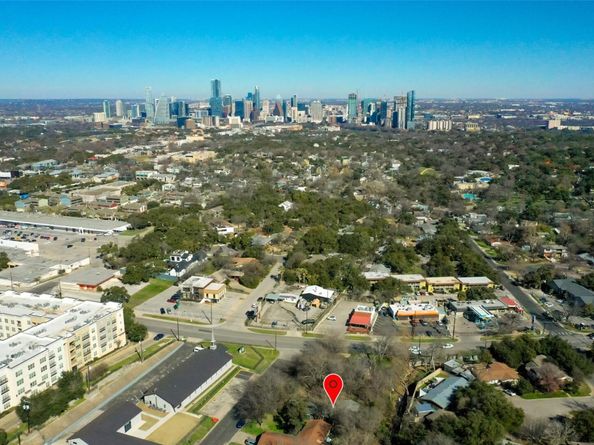 2403 Sherwood LN, Austin TX 78704