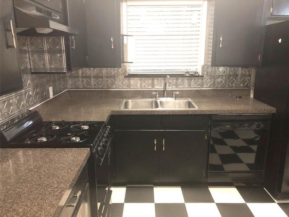 2403 Sherwood LN, Austin TX 78704