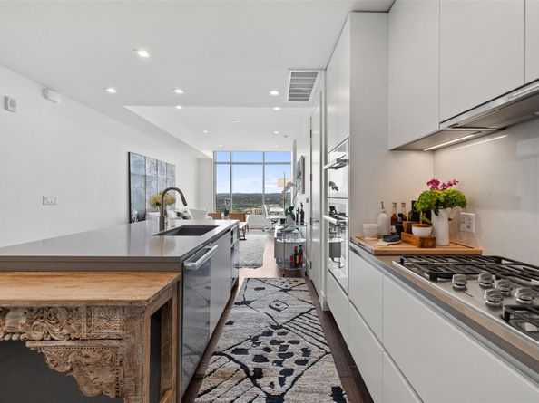 501 West Ave 2202, Austin TX 78701