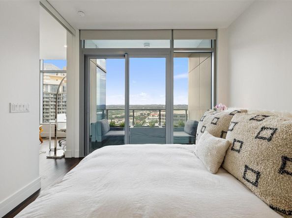 501 West Ave 2202, Austin TX 78701