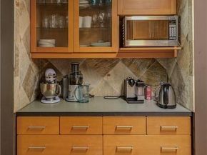 11902 Broad Oaks DR, Austin TX 78759